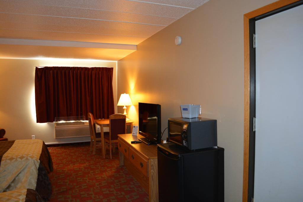 Travelodge By Wyndham Grand Forks Esterno foto
