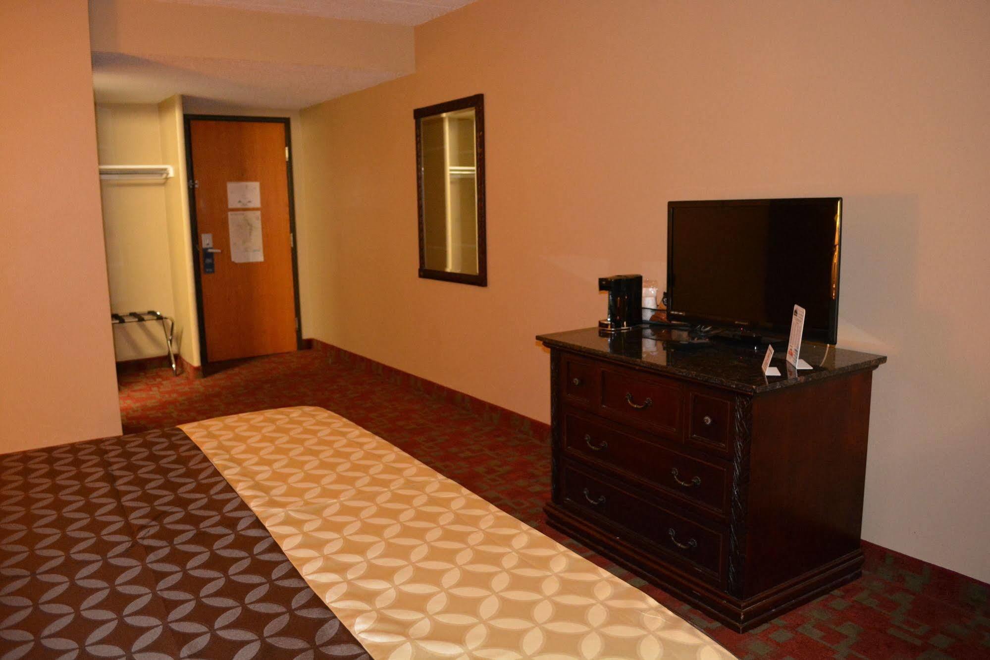 Travelodge By Wyndham Grand Forks Esterno foto