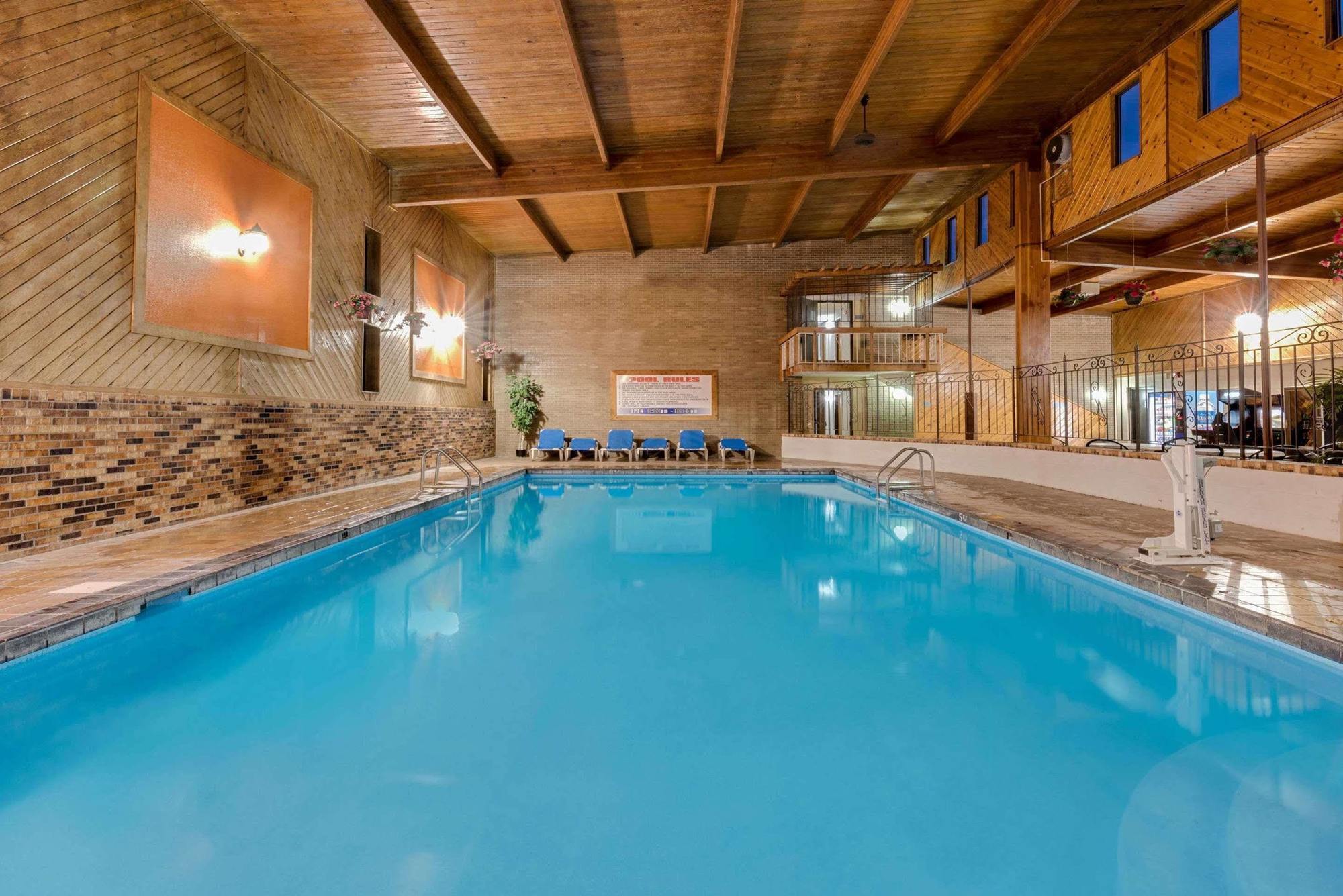 Travelodge By Wyndham Grand Forks Esterno foto